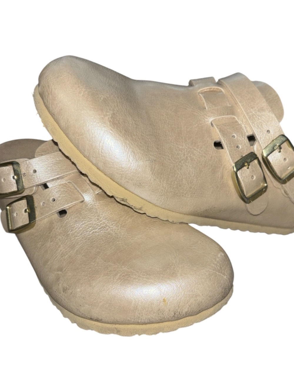 Birkenstock Kay Clog
Color Pale Gold Metallic Shimmer
